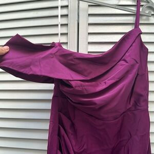 New Lulu’s purple dress asymmetrical high slit